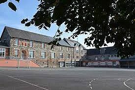 Lire la suite à propos de l’article Collège du Sacré-Coeur